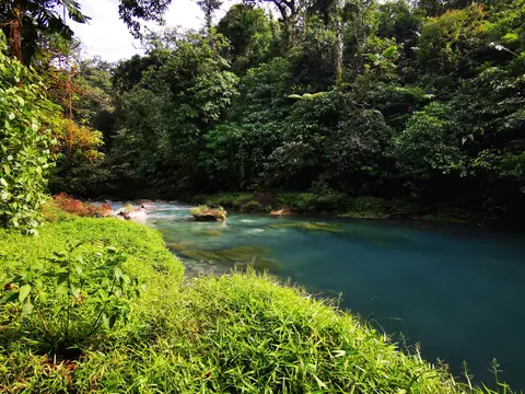 Tyrkysová řeka — Vodopády a řeky, Biorezervace Rio Ángel